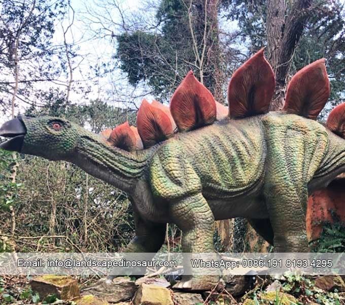 jurassic park statue-2