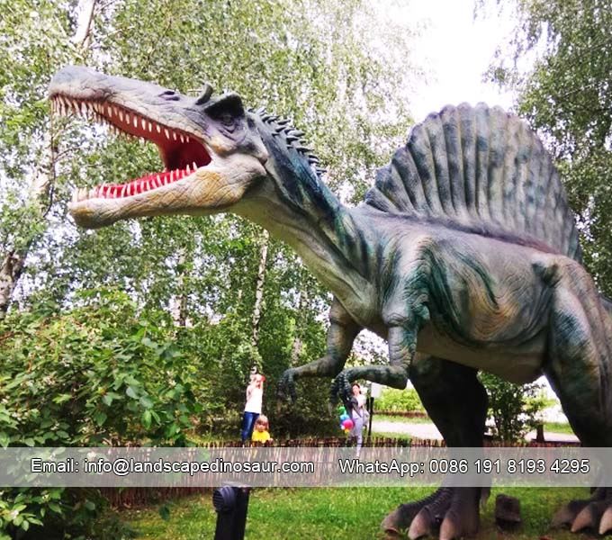 Jurassic World Spinosaurus Statue-02