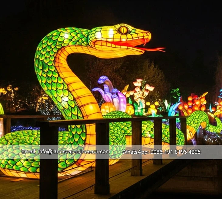 Huge Snake Lantern-03